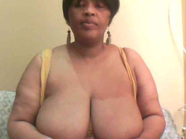 MyDDBOOBIES webcam