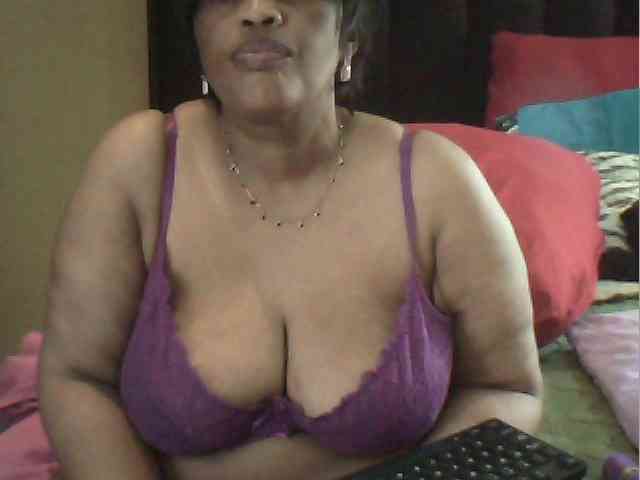 MyDDBOOBIES's webcam live show