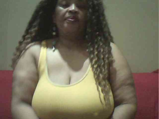MyDDBOOBIES webcam