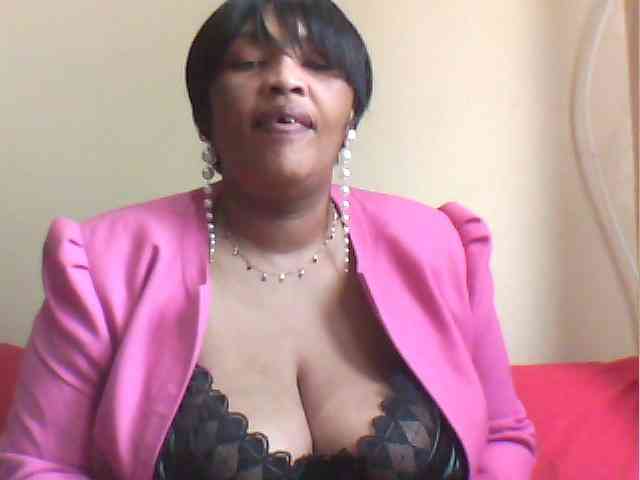 MyDDBOOBIES webcam