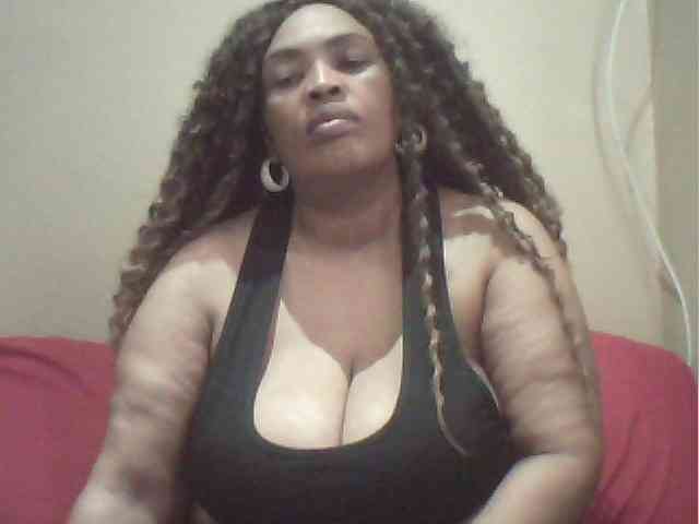 MyDDBOOBIES webcam