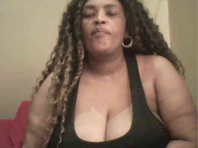 MyDDBOOBIES webcam