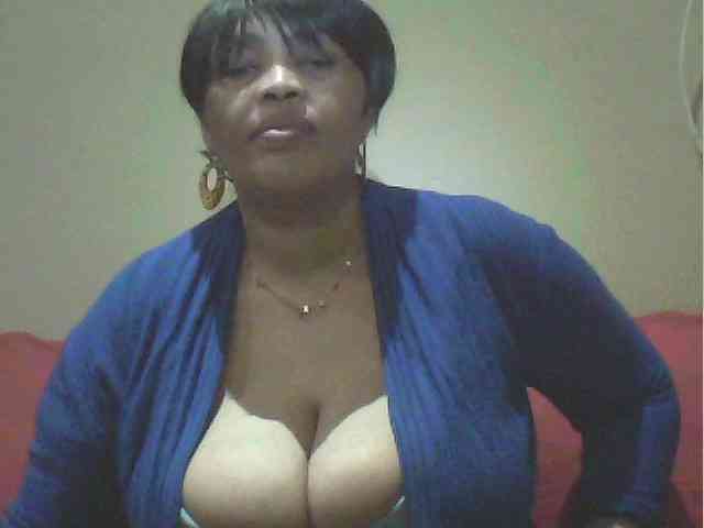MyDDBOOBIES webcam