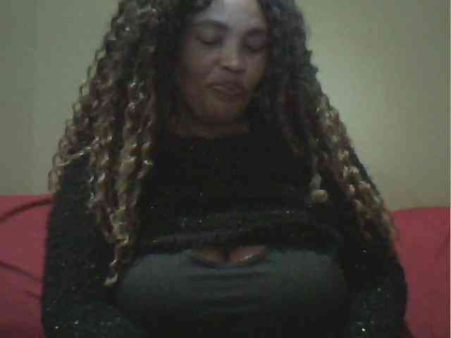 MyDDBOOBIES webcam