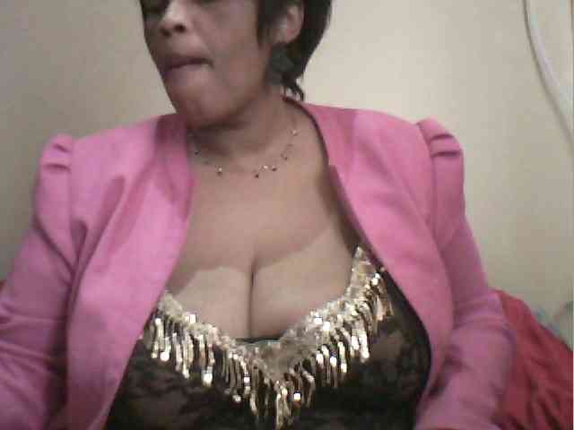 MyDDBOOBIES webcam