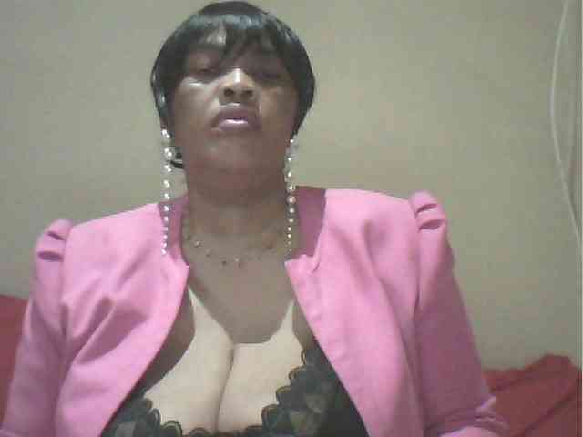 MyDDBOOBIES webcam