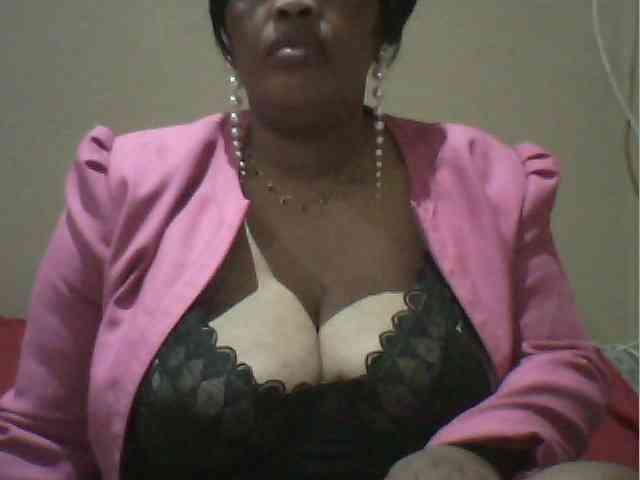 MyDDBOOBIES webcam