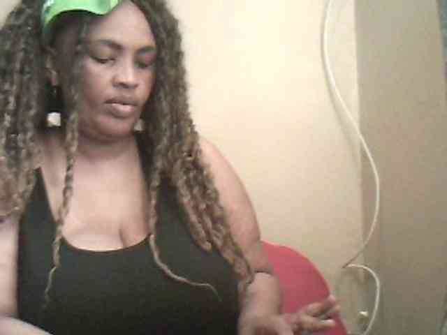 MyDDBOOBIES webcam