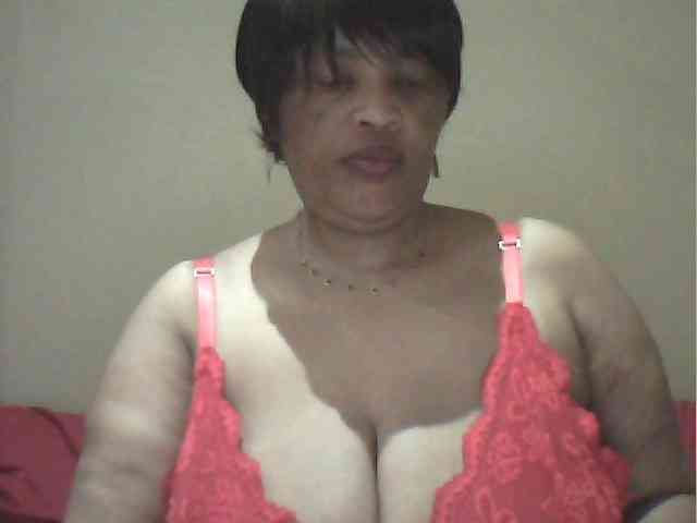 MyDDBOOBIES webcam