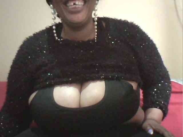 MyDDBOOBIES webcam