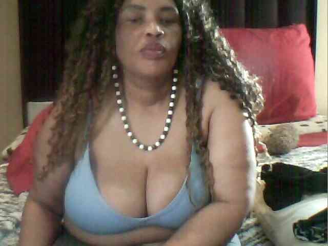MyDDBOOBIES webcam