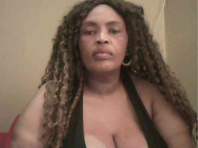 MyDDBOOBIES webcam