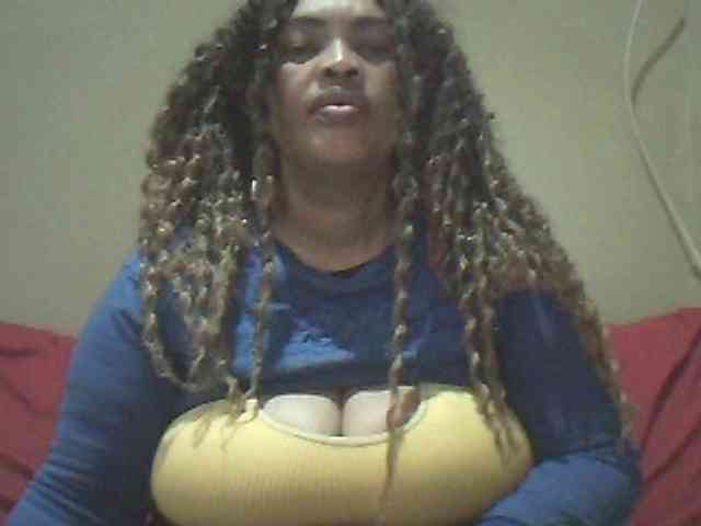 MyDDBOOBIES webcam