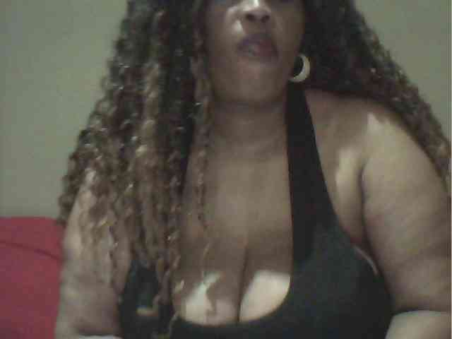 MyDDBOOBIES webcam