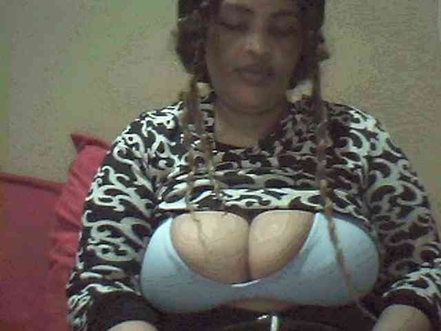 MyDDBOOBIES webcam