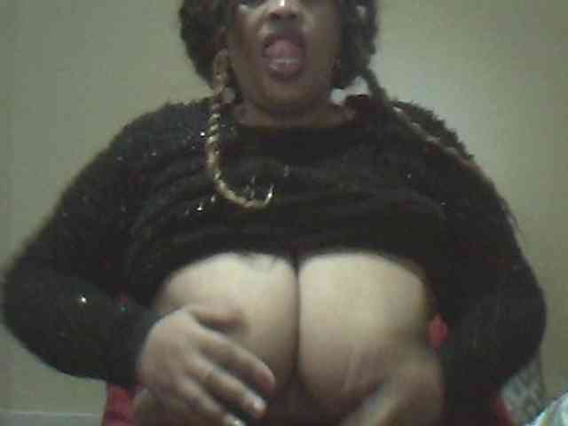 MyDDBOOBIES webcam