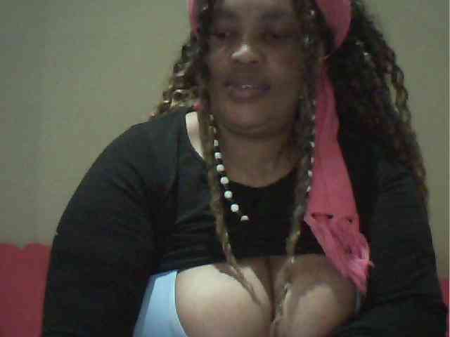 MyDDBOOBIES webcam