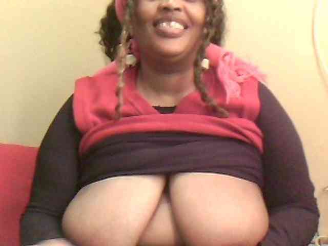 MyDDBOOBIES webcam