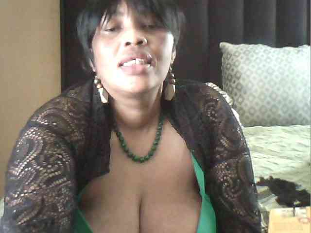 MyDDBOOBIES webcam
