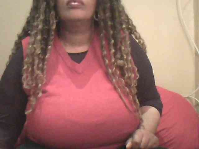 MyDDBOOBIES webcam