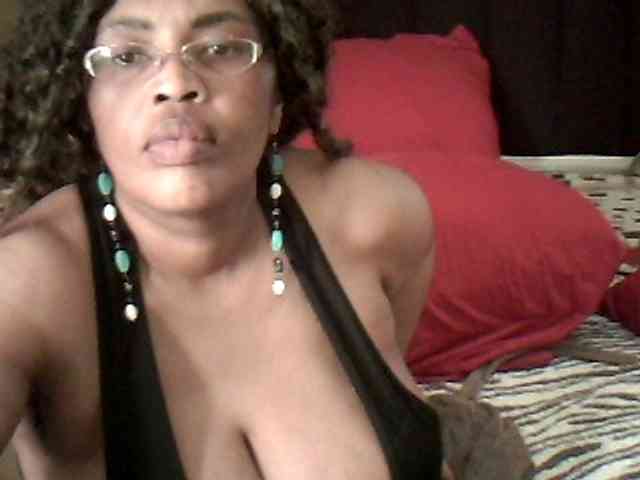 MyDDBOOBIES webcam