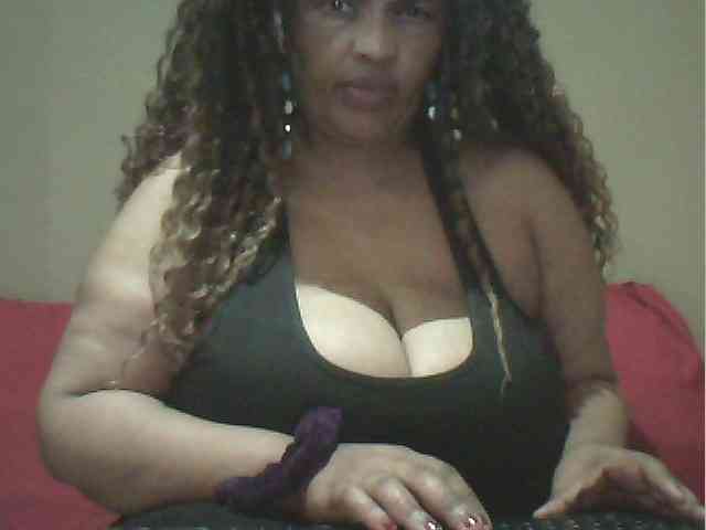 MyDDBOOBIES webcam