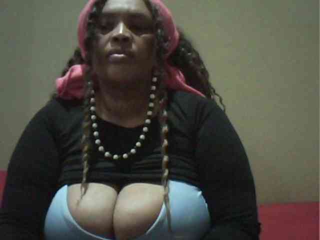 MyDDBOOBIES webcam