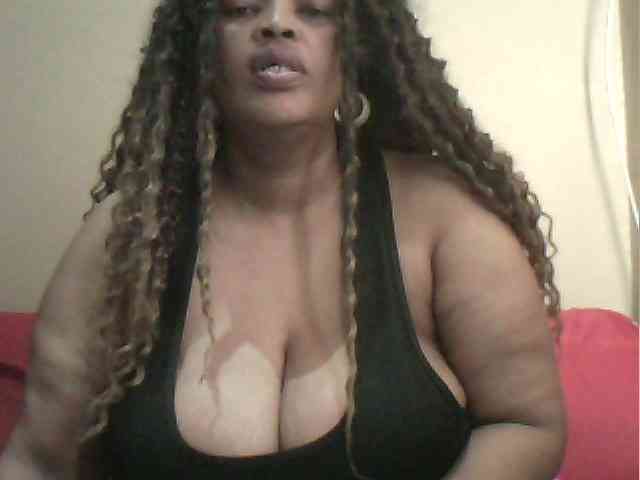 MyDDBOOBIES webcam