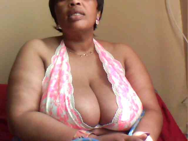 MyDDBOOBIES webcam
