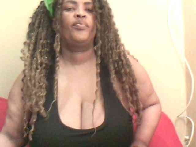 MyDDBOOBIES webcam