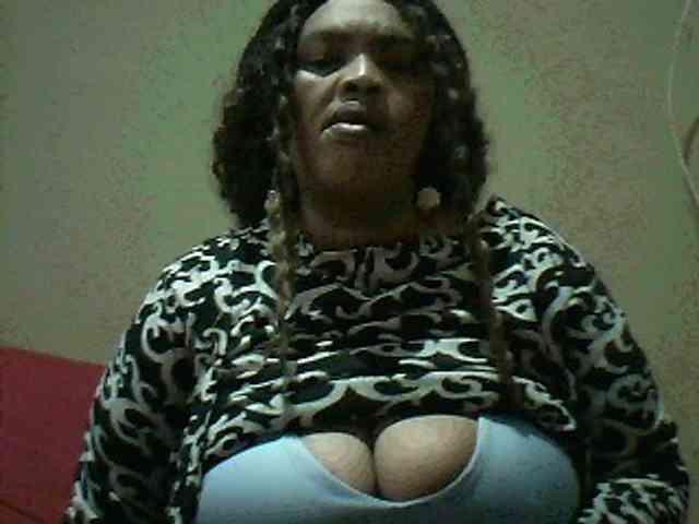 MyDDBOOBIES webcam