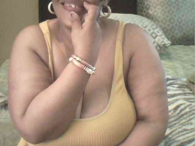 MyDDBOOBIES webcam