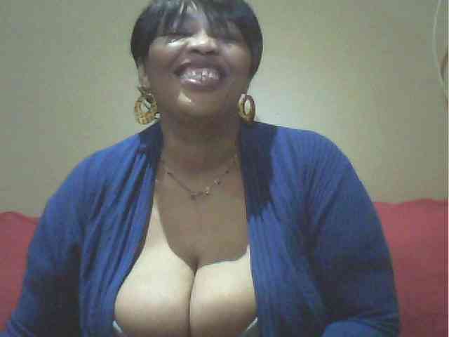 MyDDBOOBIES webcam