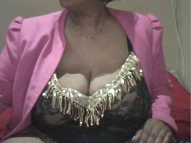 MyDDBOOBIES webcam