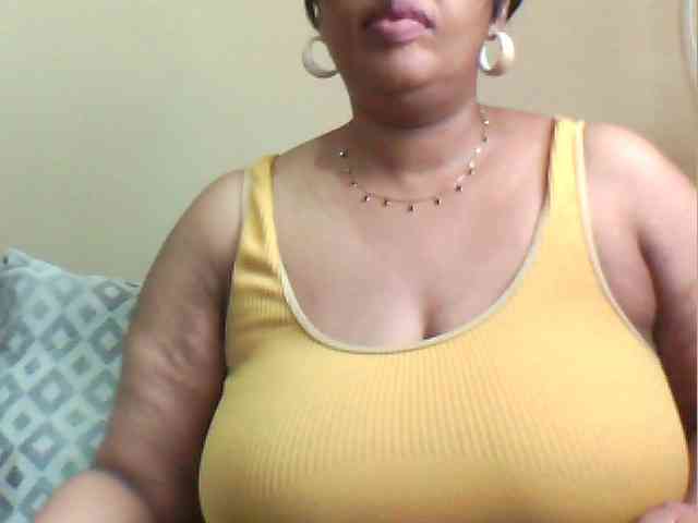 MyDDBOOBIES webcam