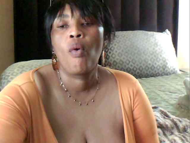 MyDDBOOBIES webcam