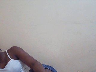Sweetdiva2's Live Webcam