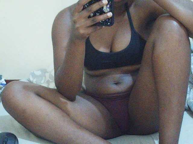 Sweetdiva2 live webcam show