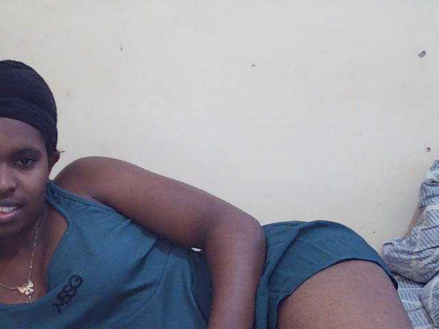 Sweetdiva2 live cam on BongaCams