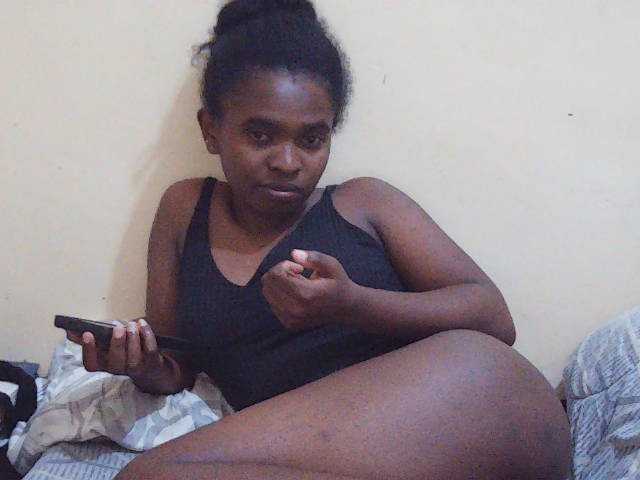 Sweetdiva2 live cam on BongaCams