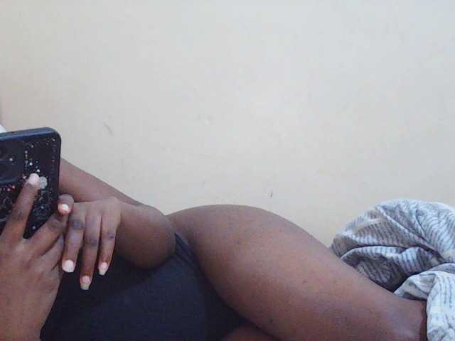 Sweetdiva2 live cam on BongaCams