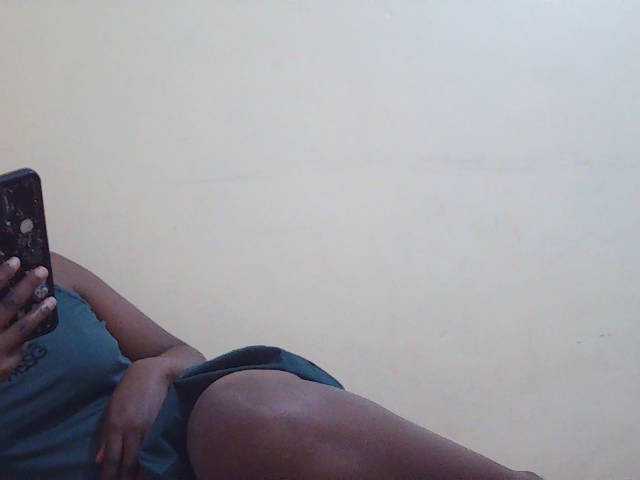 Sweetdiva2 live cam on BongaCams
