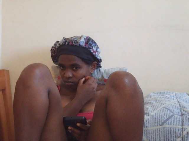 Sweetdiva2 live cam on BongaCams