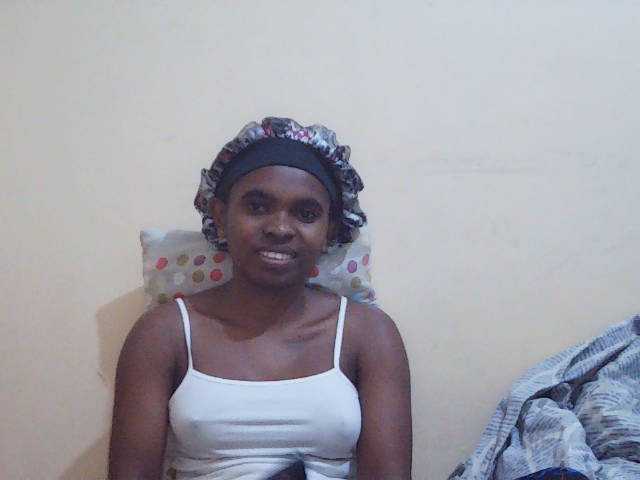 Sweetdiva2 live cam on BongaCams