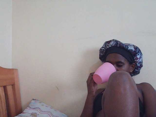 Sweetdiva2 live cam on BongaCams