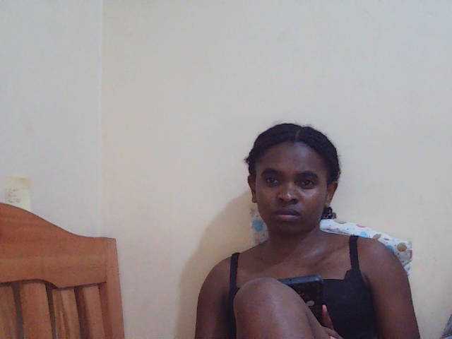 Sweetdiva2 live cam on BongaCams