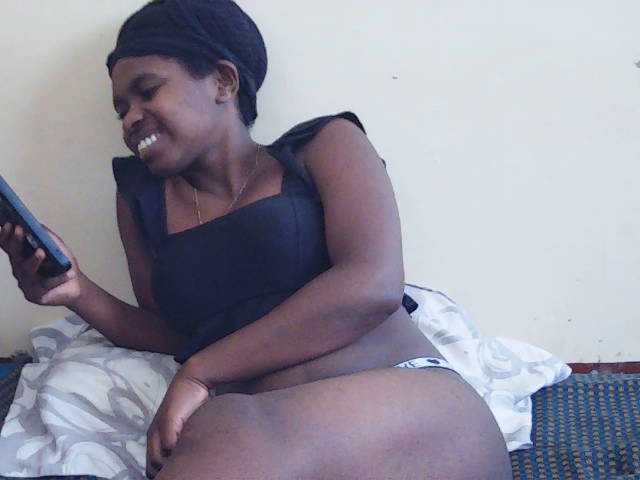 Sweetdiva2 live cam on BongaCams