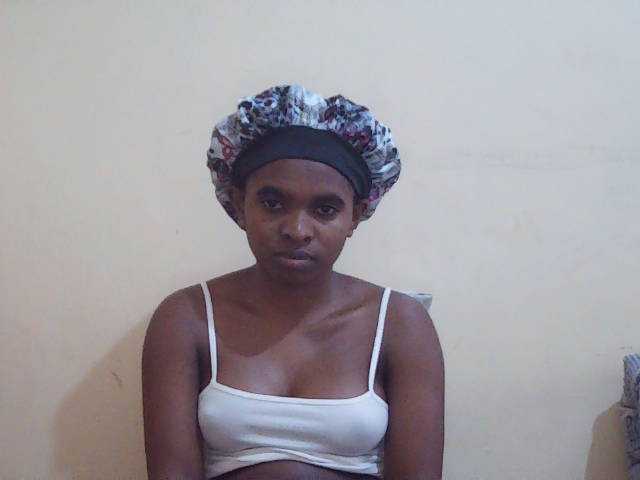 Sweetdiva2 live cam on BongaCams