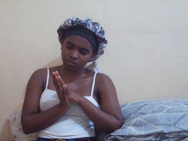 Sweetdiva2 live cam on BongaCams