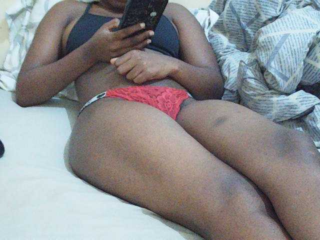 Sweetdiva2 live cam on BongaCams